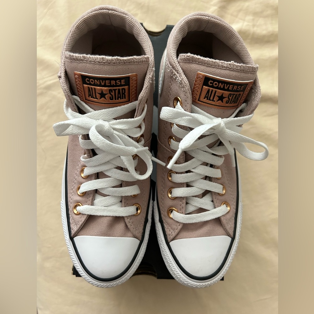 Women’s Size 7 Rose Pink Converse